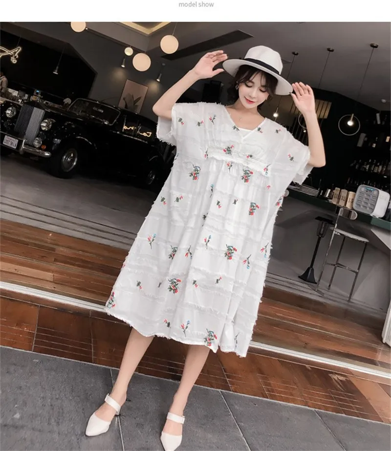 

2019 new white V-neck cotton and linen embroidery floral dress for pregnant women two-piece
