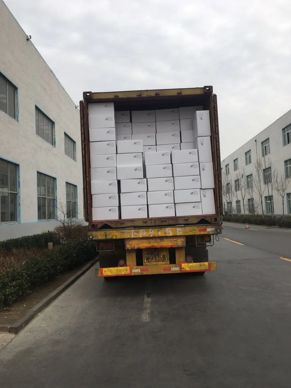 汽车及配件  汽车零部件  车轮,轮胎及配件  客车轮毂  包装和礁抖