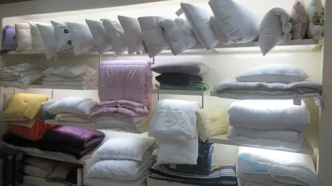 
100% Mulberry Silk Filling Pillow with Quilted Cotton Shell Silk pillowcase 