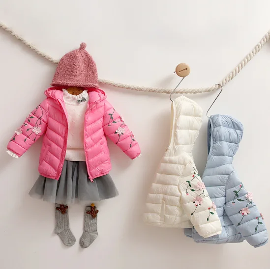 

2018 Winter children's down cotton lightweight hooded cotton jacket girls nail flower coat