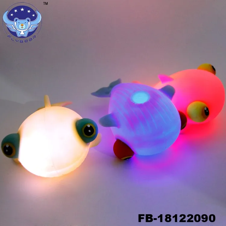 2021 New Hot Ecofriendly Light Up Tpr Material Puffer Squeeze Whale
