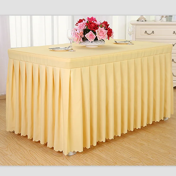 ruffle tablecloth wedding