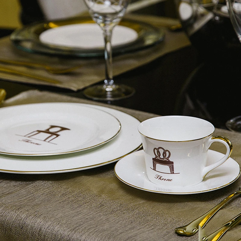 

Vintage Bone China Fancy Dinner Sets Golden Stroke Tableware Dinner Sets, Picture