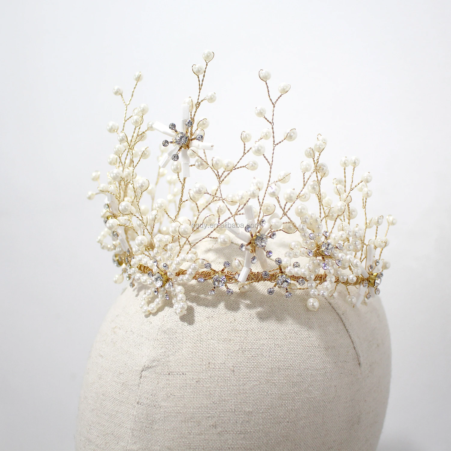 新的婚礼头发配件水晶头饰为新娘皇冠黄金头饰新娘珠冠女王