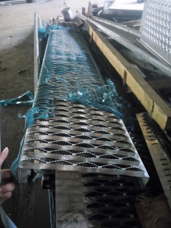 Anti Skid Perforated Plank Grating For Walkway - Buy Anti Skid ...