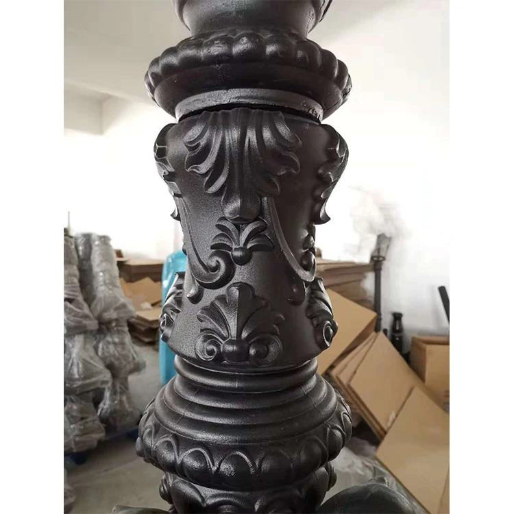 Customized Outdoor classic European Style Waterproof LED Garden Light Antique Street Light and Poles aluminum garden lamp post