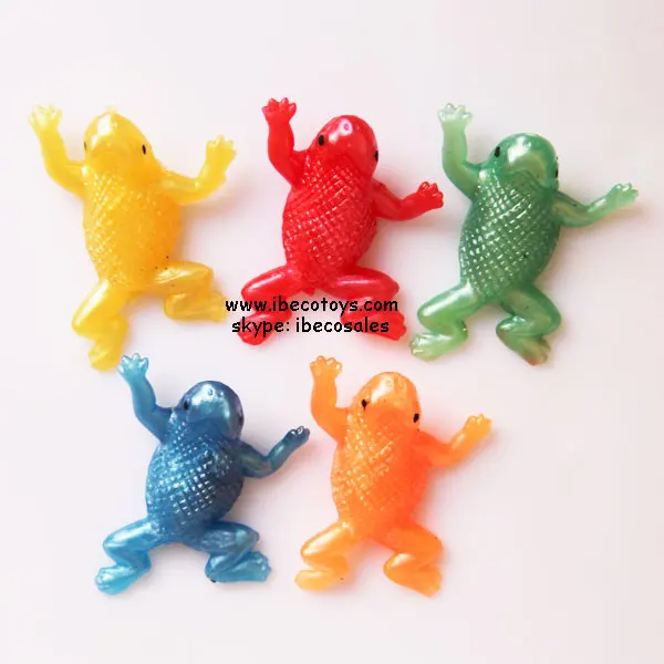 stretchy frog toy