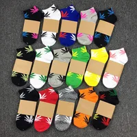 

Fashion 26 colors combed cotton unisex custom logo leaf weed socks