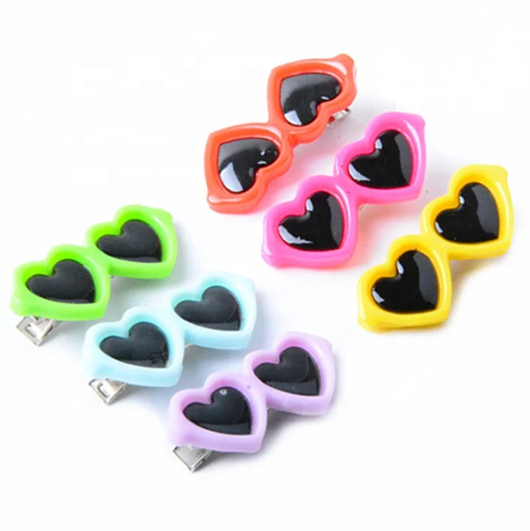 

pet apparel accessories pet decorative heart-shaped sunglasses, 7 colors