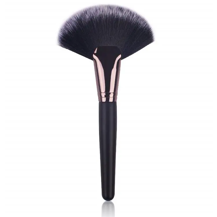 cosmetic brush.jpg
