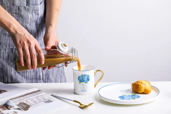 European style dinnerware ceramic black rectangle dinner plate with gold rim for restaurarnt