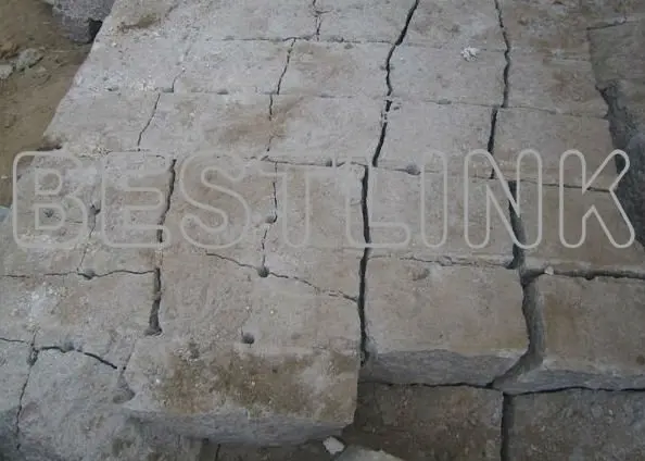 blocks cutting 03.jpg