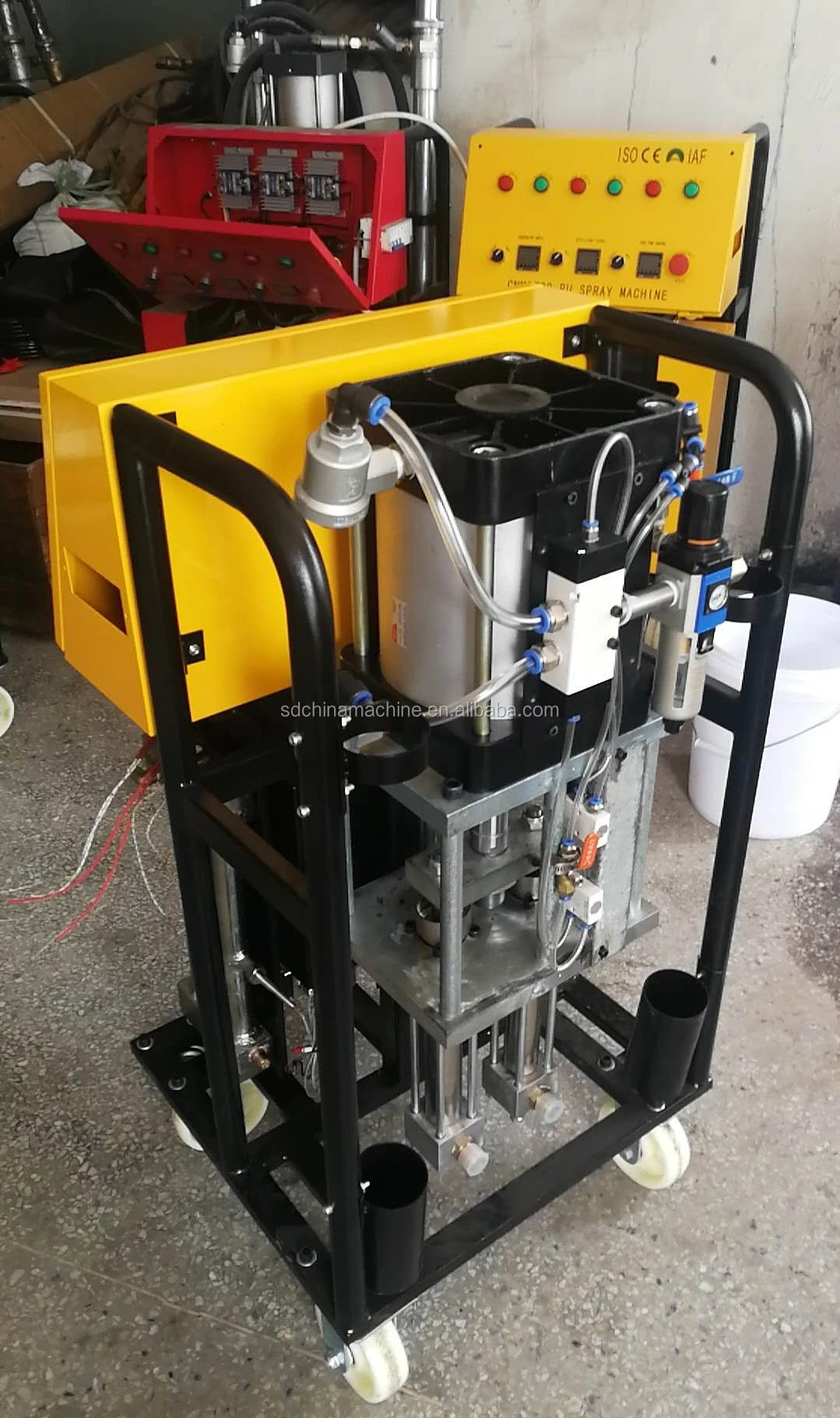 pu spray machine