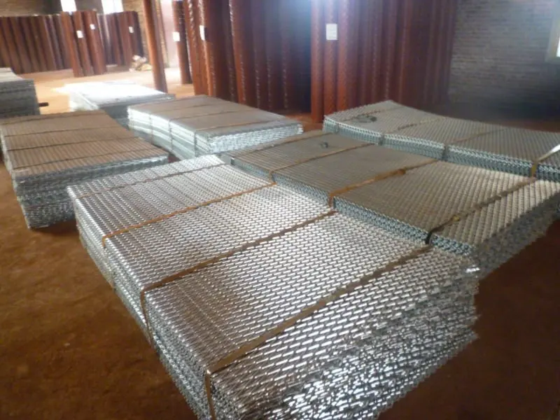 Expanded metal mesh 087