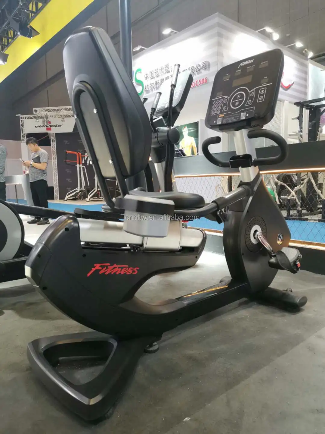 Brtw Rowing Machine BRTW TT-X7 Treadmill - Premium Commercial Fitness Equipment