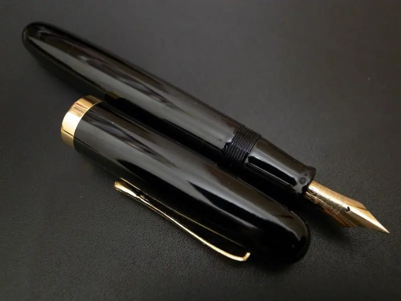 ebonite solid rod extruder