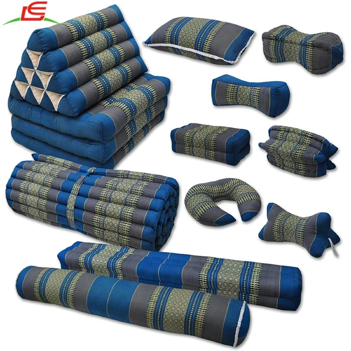 COTTON CUSHION GOLD01.jpg