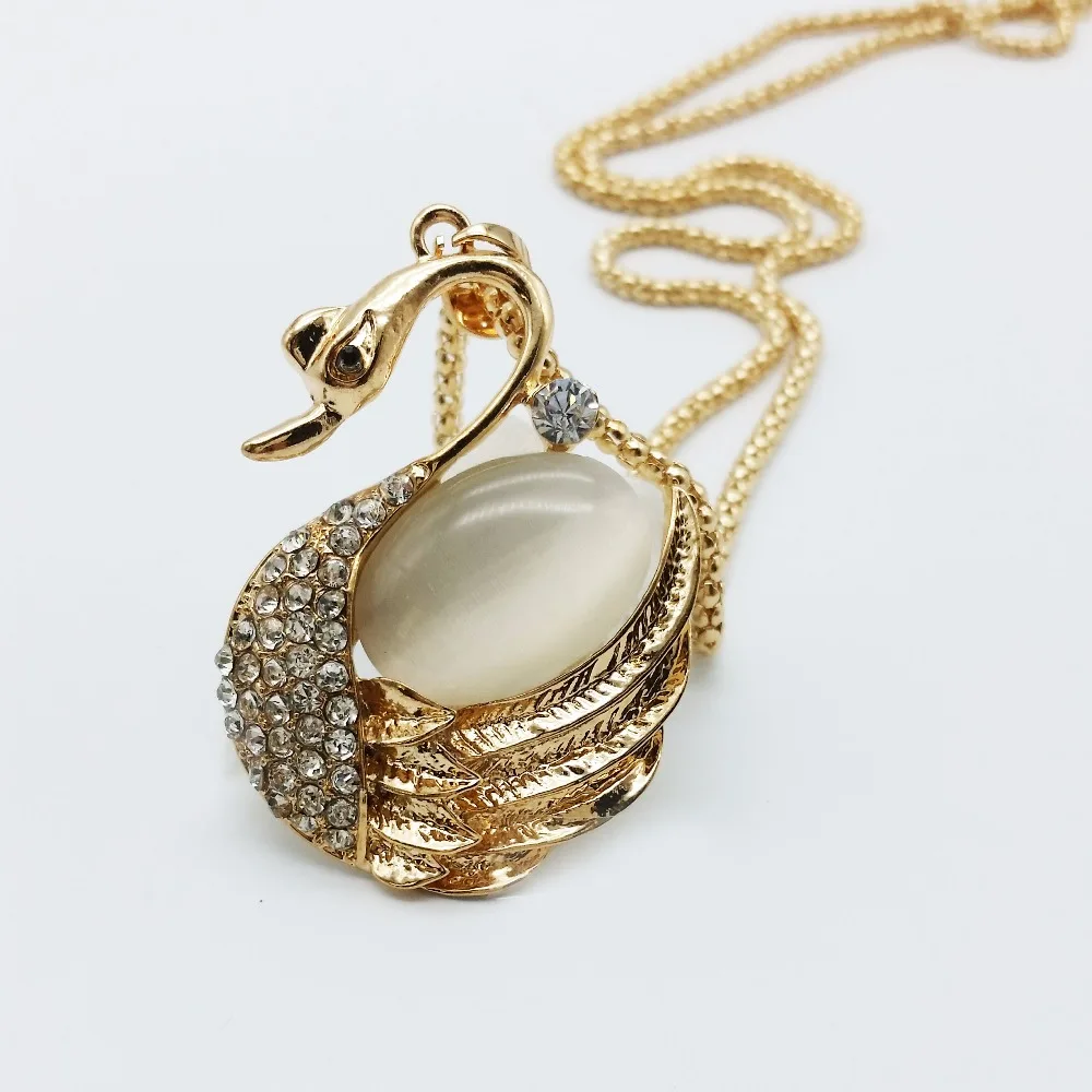 

2018 fashion accessory gold shining swan pendant long sweater women necklace, As picture