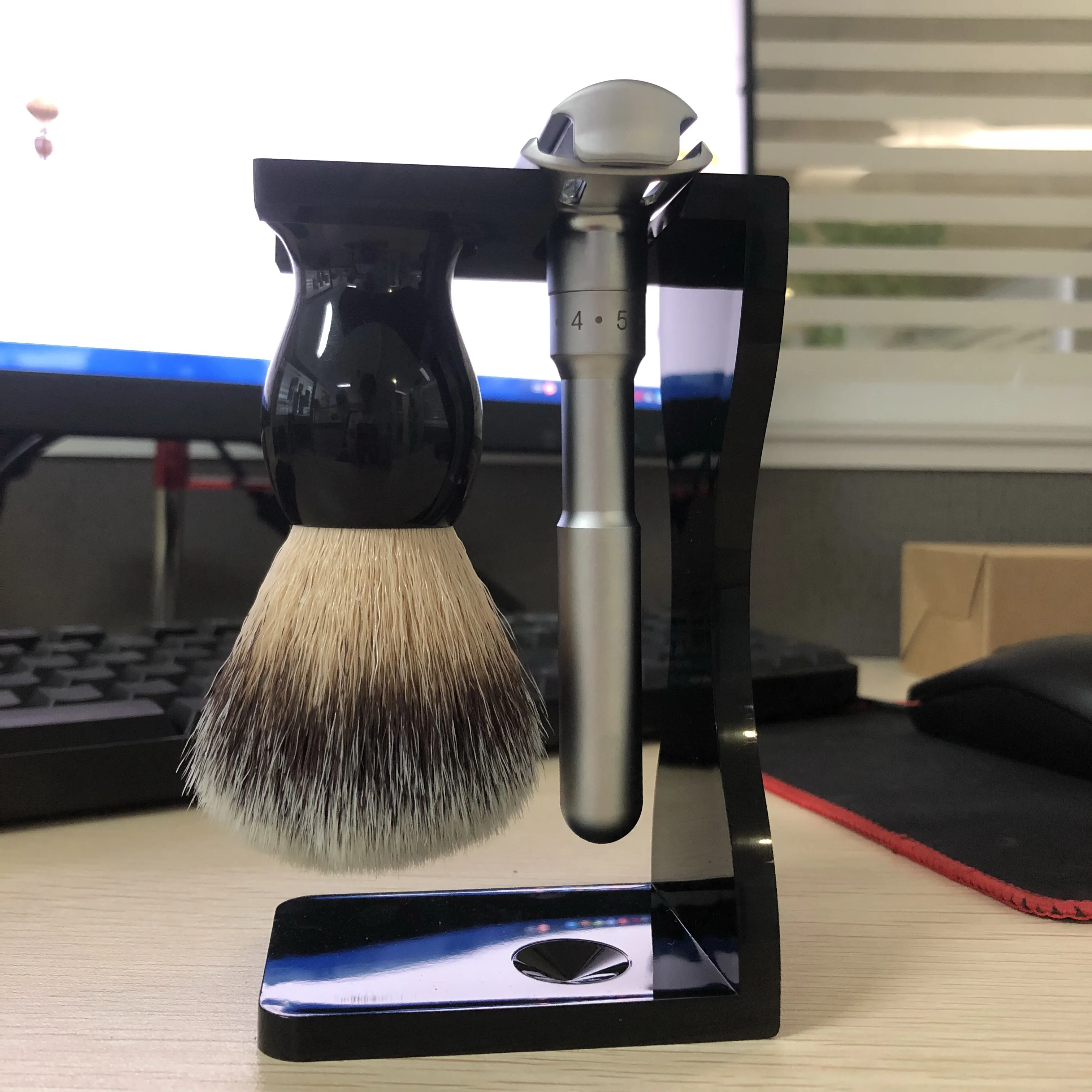 shaving set-1.jpg