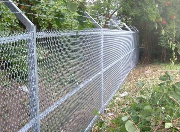 Stainless Steel 316 Expanded Mesh Metal Fence Panels For Farm Fence ...