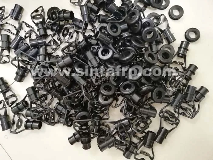 Cooling tower spray nozzle