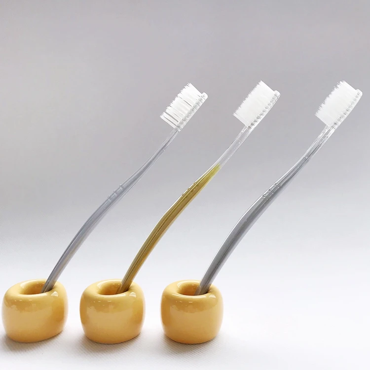 中国风格的喷墨印刷套装,配有一系列一次性塑料软毛牙刷