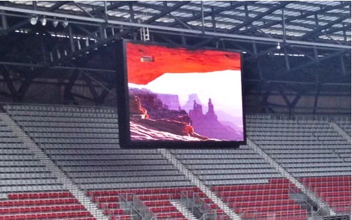 Экран сшор. Монитор на стадионе. Экран на стадионе. Спортивный монитор стадион. Лед экраны на стадионе.