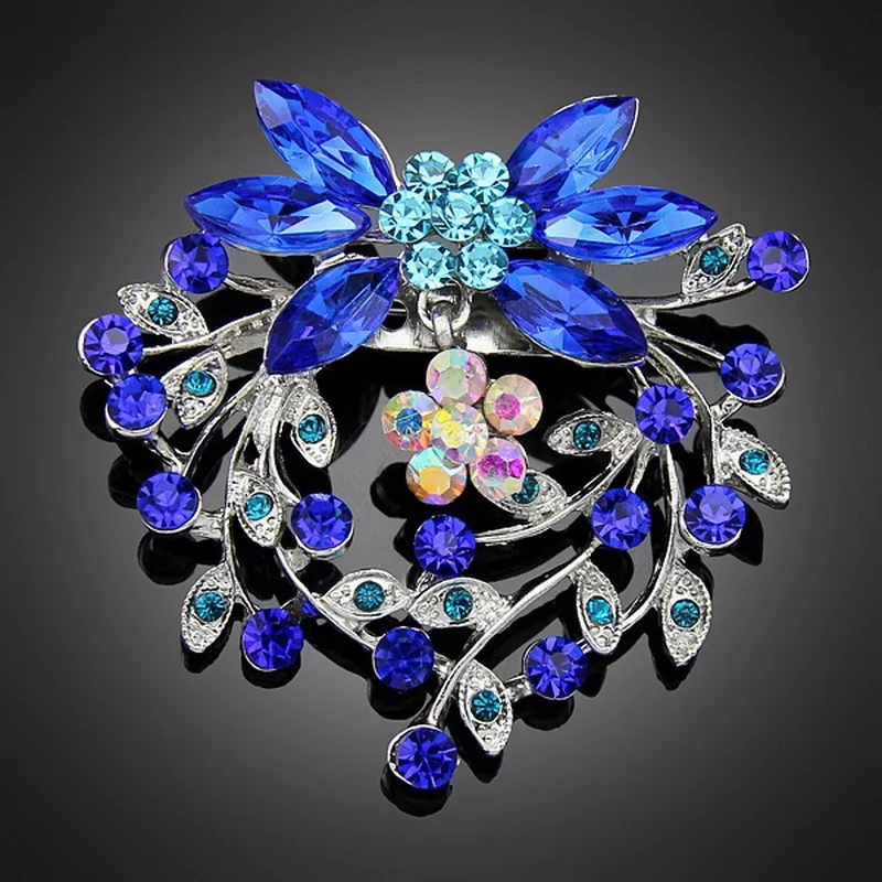 RHINESTONE BROOCH (2).jpg