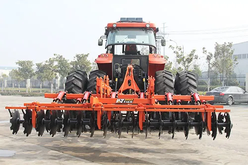 220hp tractor working.jpg