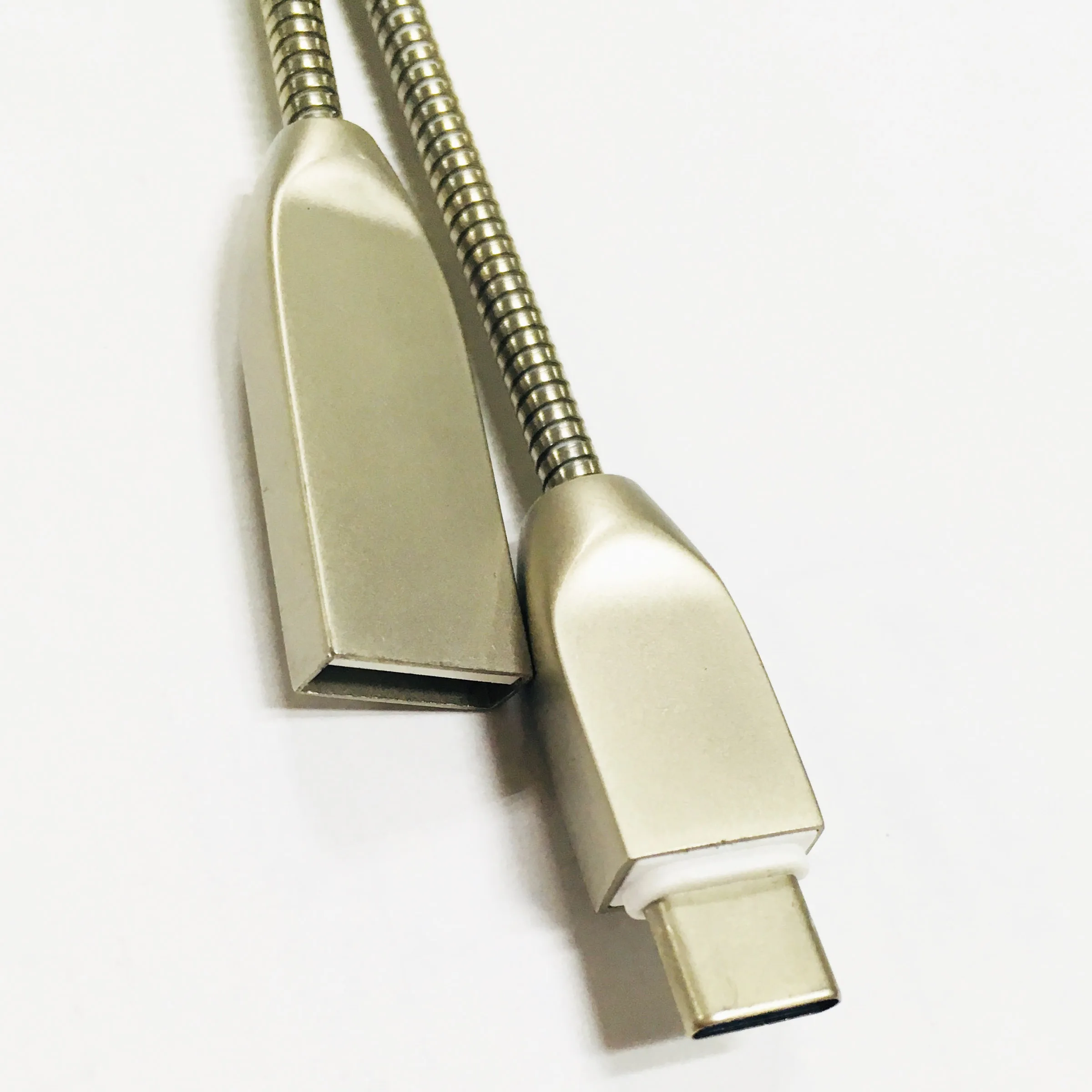 

Metallic USB cable, Zinc alloy housing, 2.4A fast charging for universal mobile device, Black