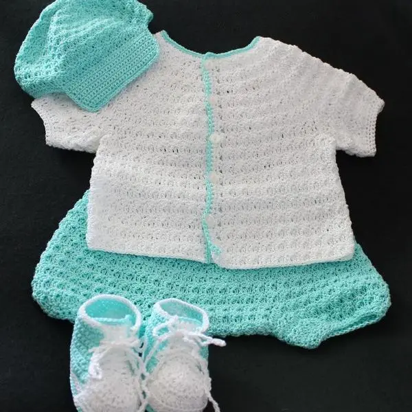handmade crochet baby clothes