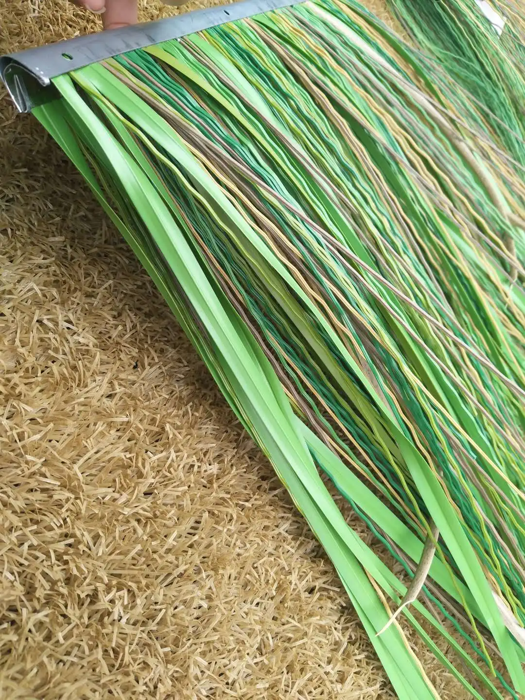 Green  natural color thatch artificial synthetic thatch