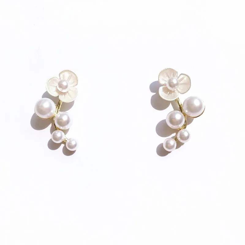 

Korean 2019 S925 Silver Pearl White Lovely Flower Stud Earrings, As picture