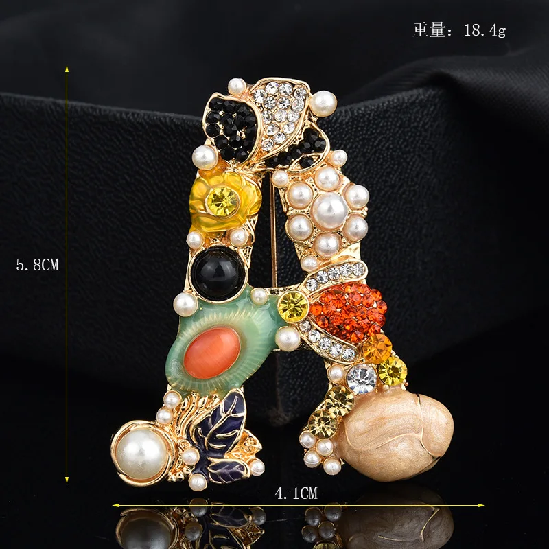 Unionpromo high quality  custom letter rhinestone brooch pins pearl korean brooch 