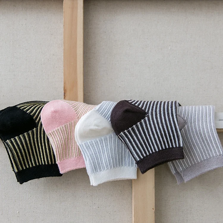 
Latest china new model purl crosspointer double line ankle socks for women 