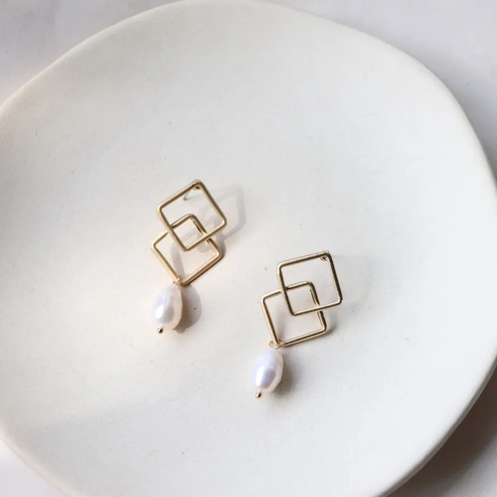 

JUHU Wholesale 2019 women gold plated metal with pearl earrings square shape geometric drop earrings