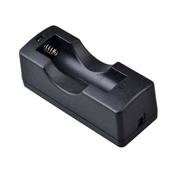 Hot sell XML T6 Zoom High Power 1850 battery T6 LED Tactical Flashlight