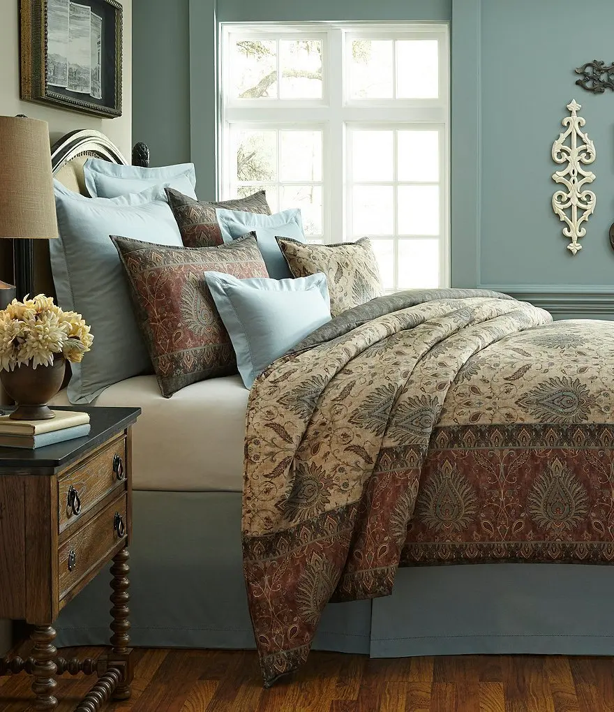 Buy Noble Excellence Villa Valencia Queen Size 7 Piece Comforter