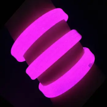 3 glow sticks