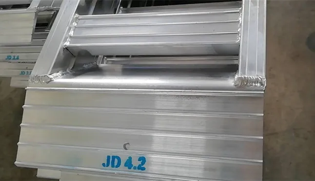 
Roller up and down truck aluminum ramp 