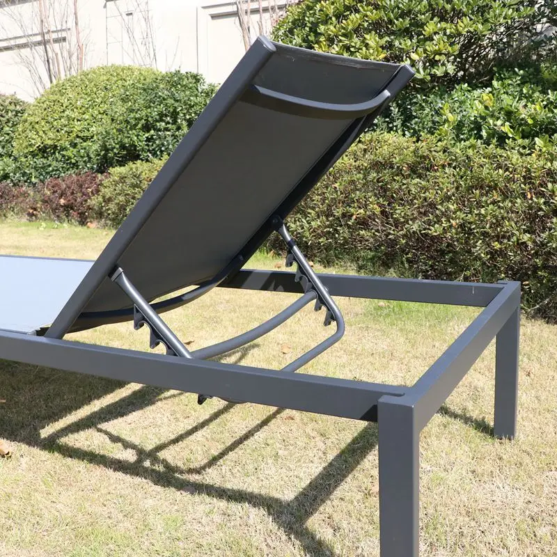 China Aluminum Stackable Sunlounge Chair Sun Bed Pool loungers Beach