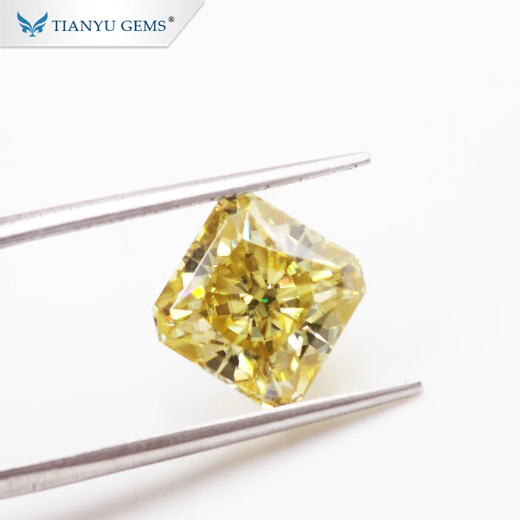 

Square Modified Brilliant Crushed Ice Cut 9*9mm Synthetic Yellow Moissanite Diamond