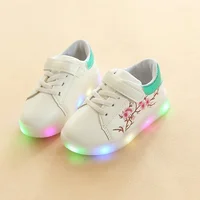 

Wholesale Baby Kids Flashing Led Light up Shoes Cute Luminous Glowing Casual Shoes