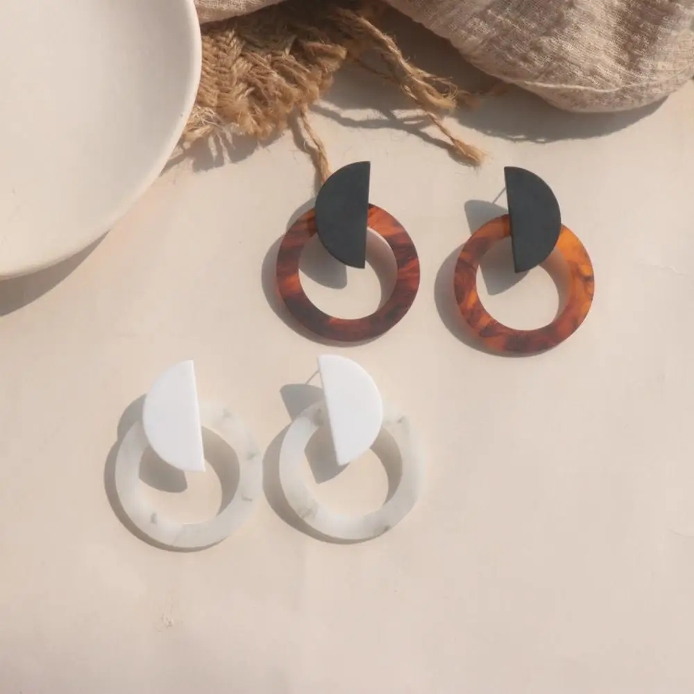 

2019 Jewelry Wholesale Fashion Hollow hoop acrylic Earrings for women, Colorful