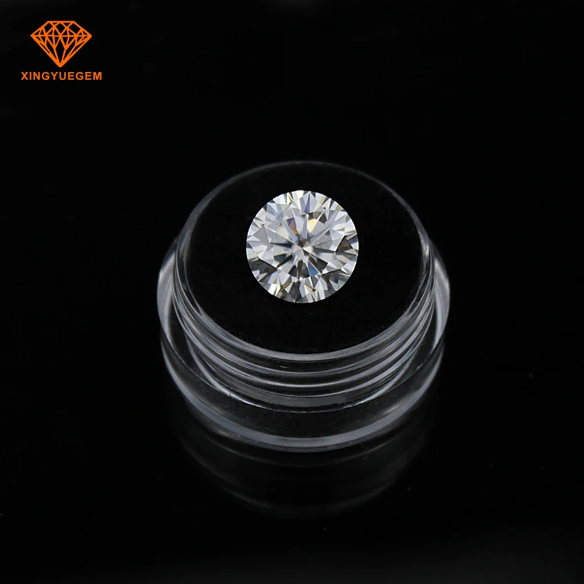 

Round Cut E F G H VVS clarity heart arrow moissanite, White