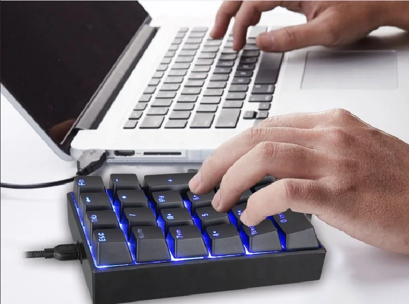 Motospeed-K23-Wired-22-Keys-Mechanical-Business (1).jpg