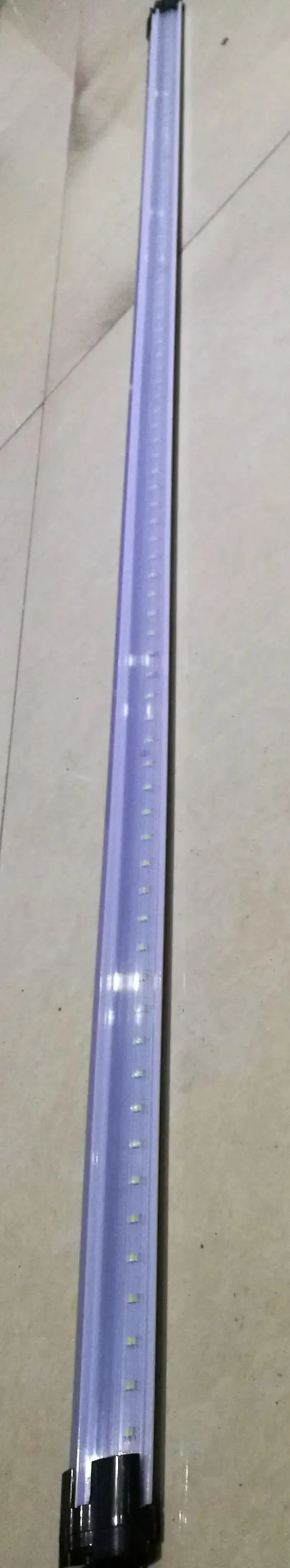 V-shape LED light.jpg