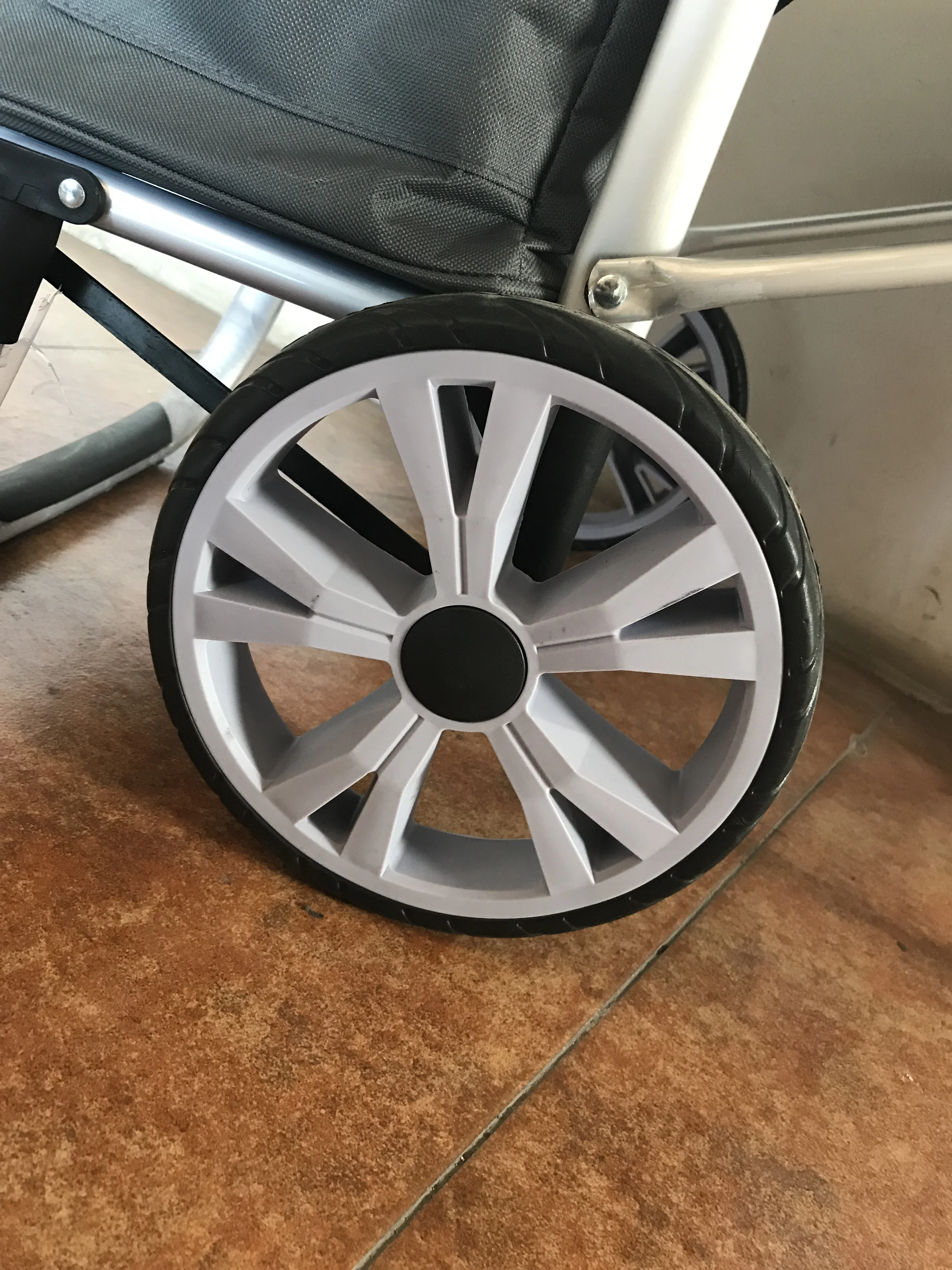 shopping trolley (16).JPG