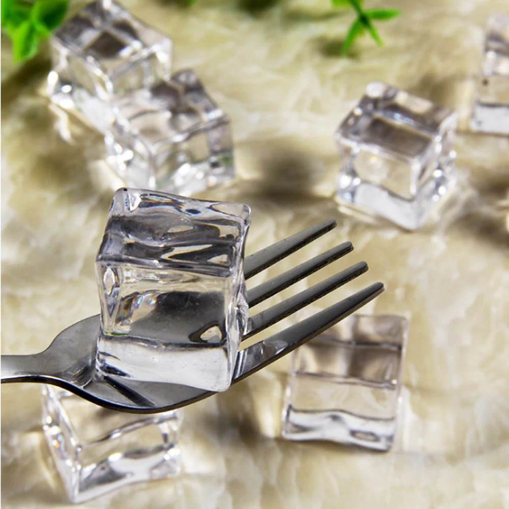 

18MM And 24MM Reusable Ice Cubes Artificial Acrylic Cubes Wedding Party Decor Whisky Drinks Display Photography Props