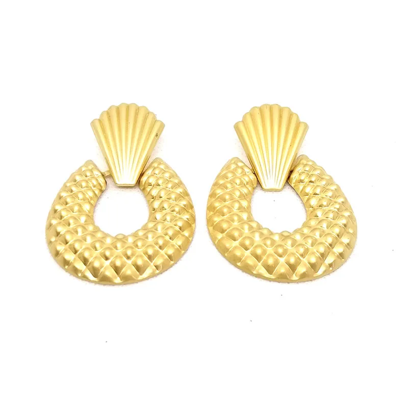 

Good quality gold metal water drop shape stud earrings for the women and girls, Customized color